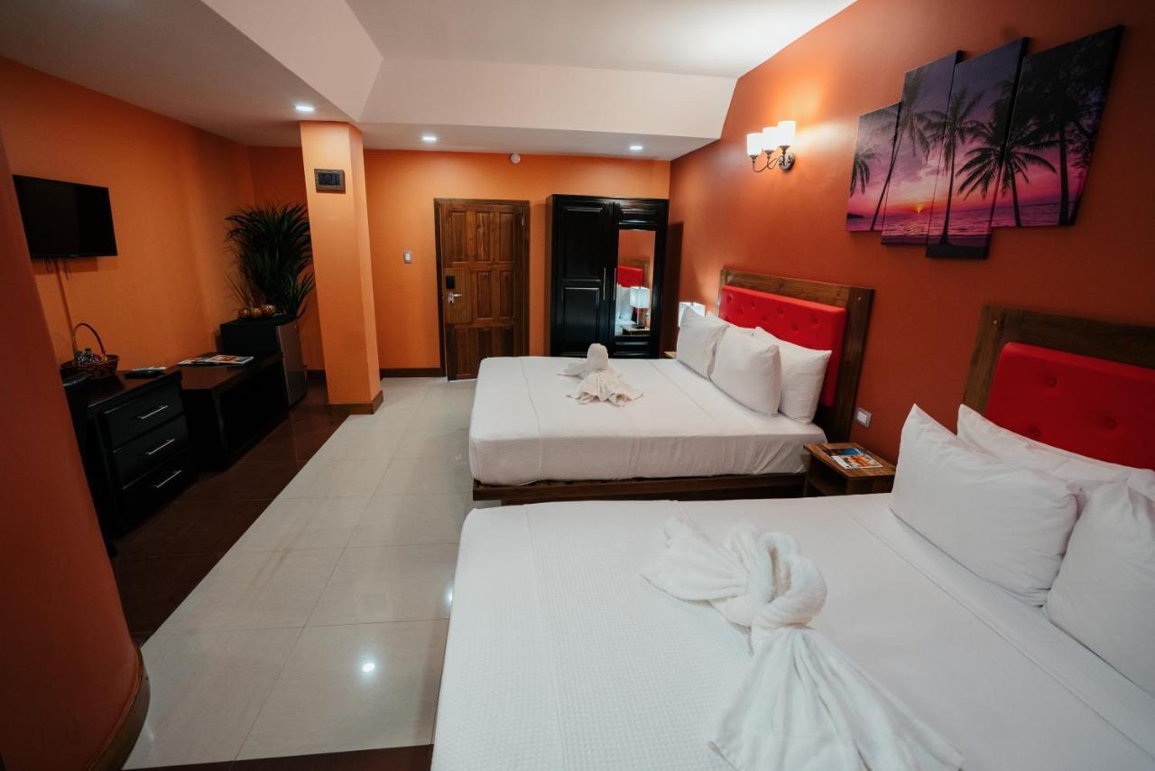 Runway Hotel Piarco Exteriör bild